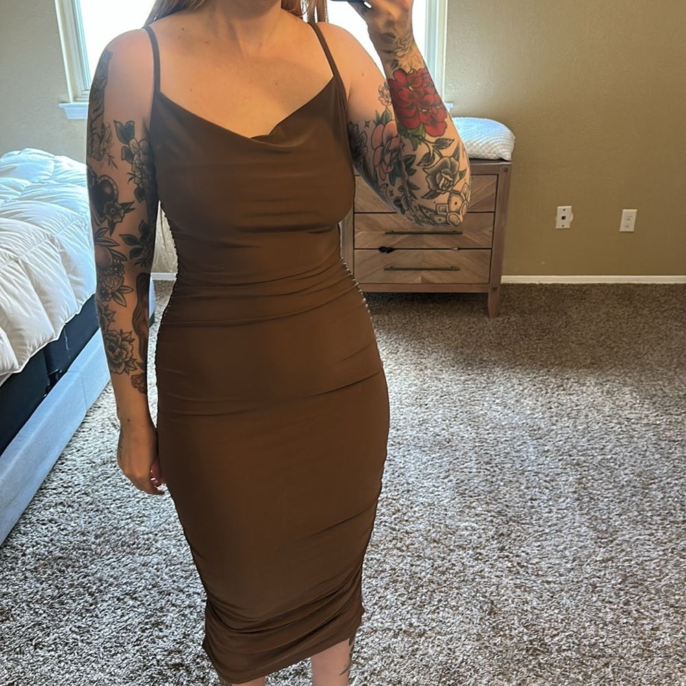 Brown Ruched Maxi Dress - Picture 7 of 9